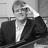 Niek van Oosterum