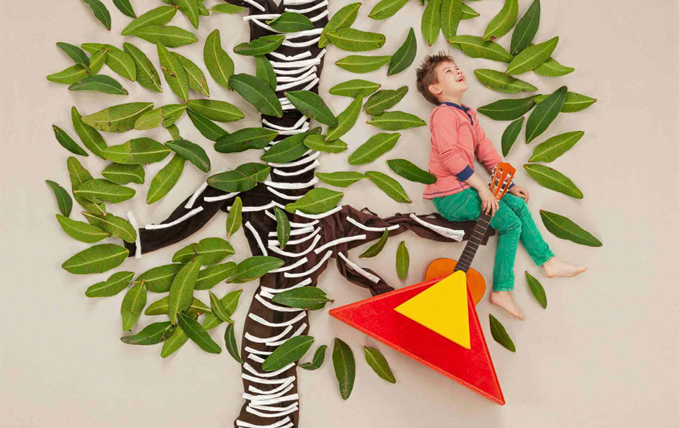 Illustration zu »Wo pole berjosa stojala / Birkenbaum am Hang« von Jan von Holleben